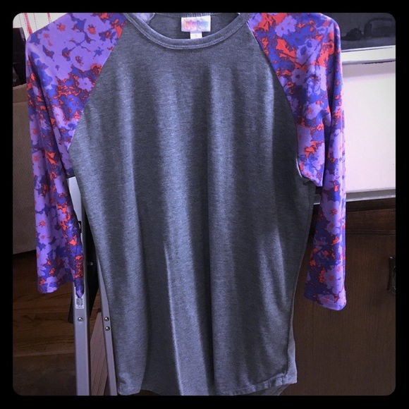👠LulaRoe Top - Picture 1 of 1